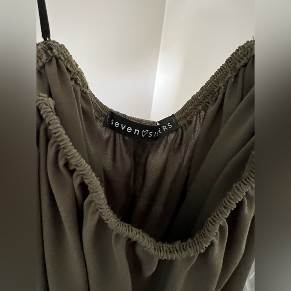 M Boutique Off the Shoulder Blouse - Picture 3 of 3